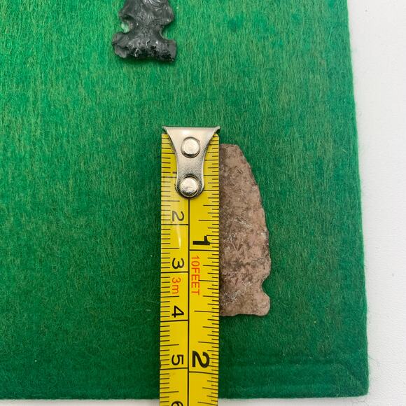 Lot of 11 Native American Arrowheads Framed Case Montana - Picture 15 of 15